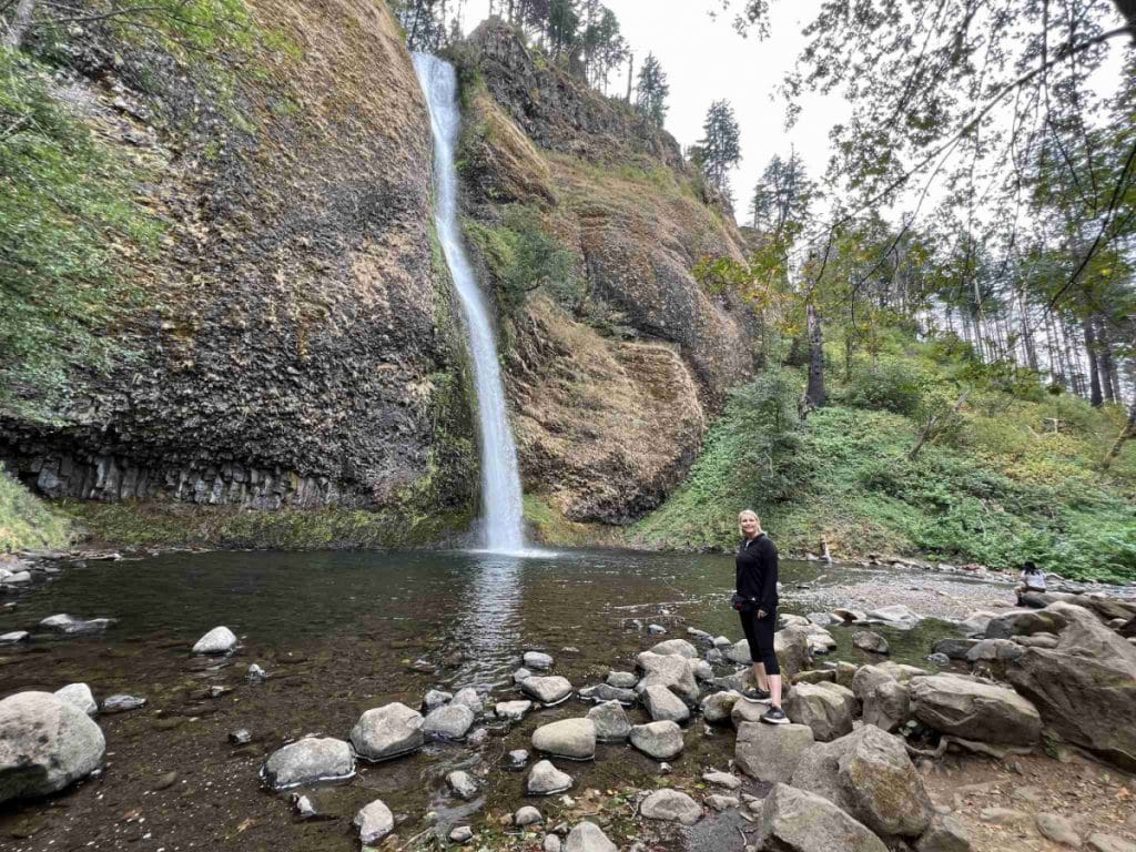 Horsetail Falls along Columbia River Gorge