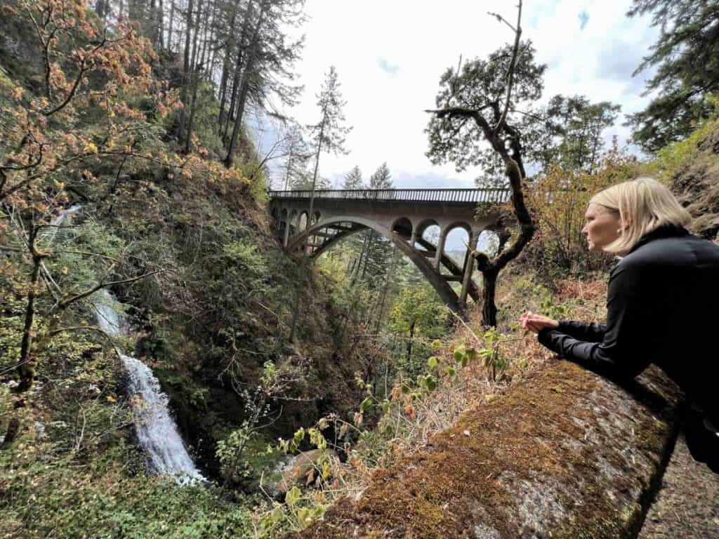 Shepperd's Dell along Columbia River Gorge