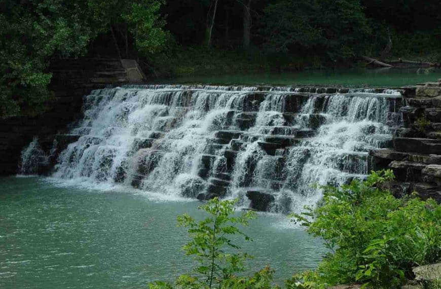waterfall at Devil's Den