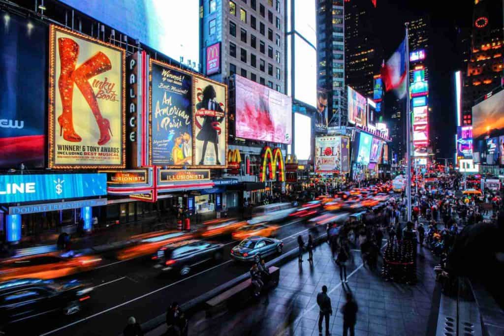 things to do in NYC - watch a broadway show