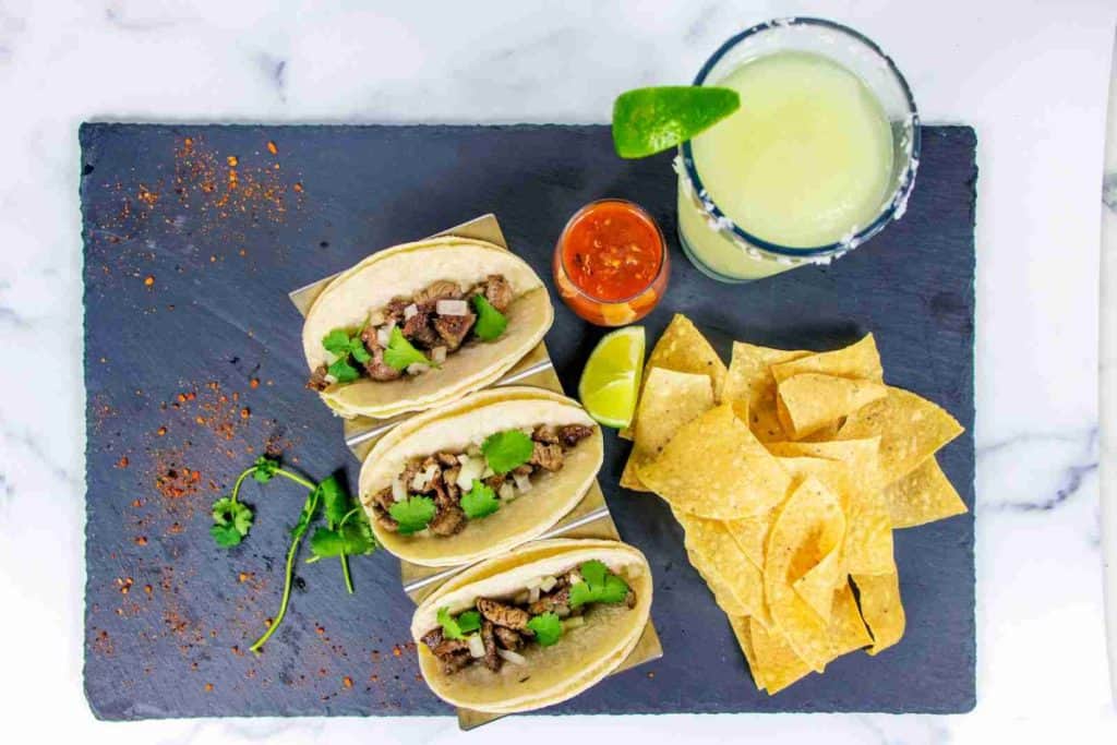 Popular foods in Los Angeles - street tacos