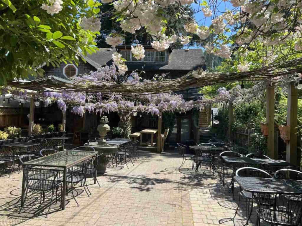 Outdoor seating at Tuscany on Bowen Island