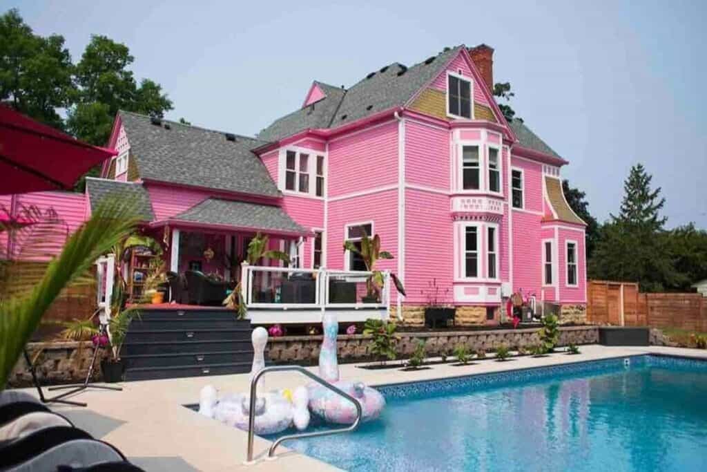 Barbie-inspired vacation home