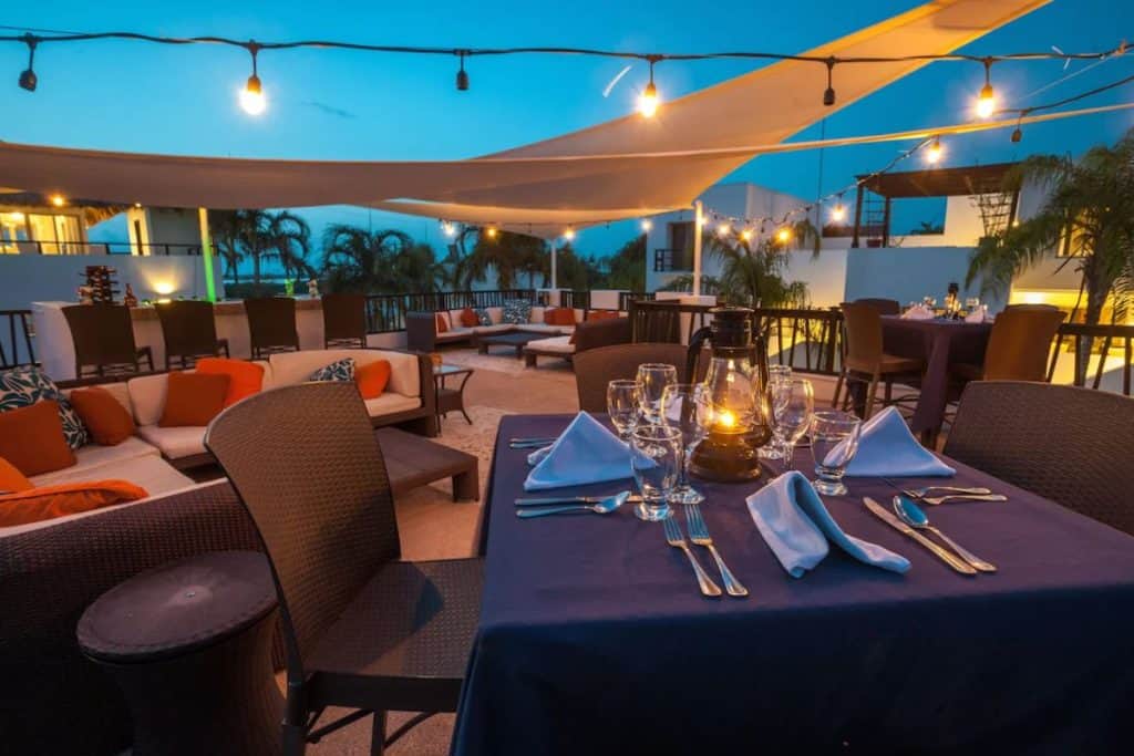 outdoor dining Las Terrazas Resort