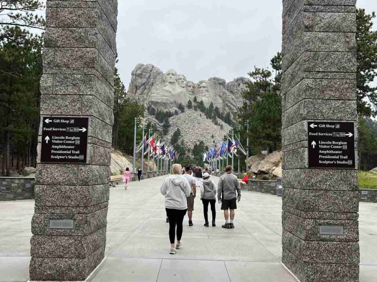 Signs for main attractions at Mount Rushmore