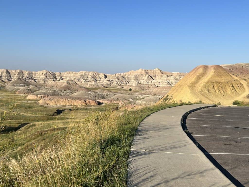 View from parking area at Yellow Mounds Overlook in the Badlands