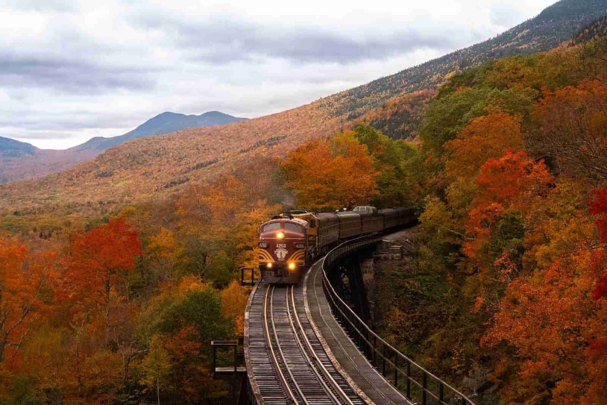 things to do in New Hampshire - scenic train rides