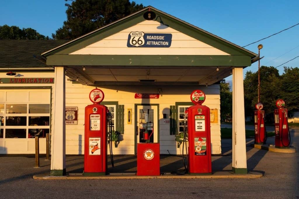 Ambler-Becker Texaco service station on Historic Route 66
