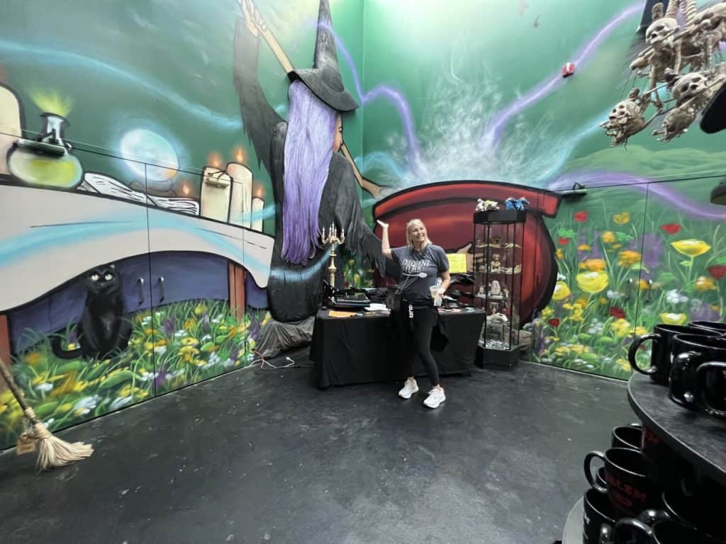 Things to do in Salem in October - shop