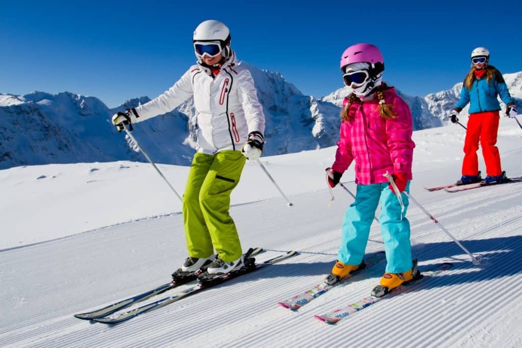 Outdoor adventures with kids - skiing