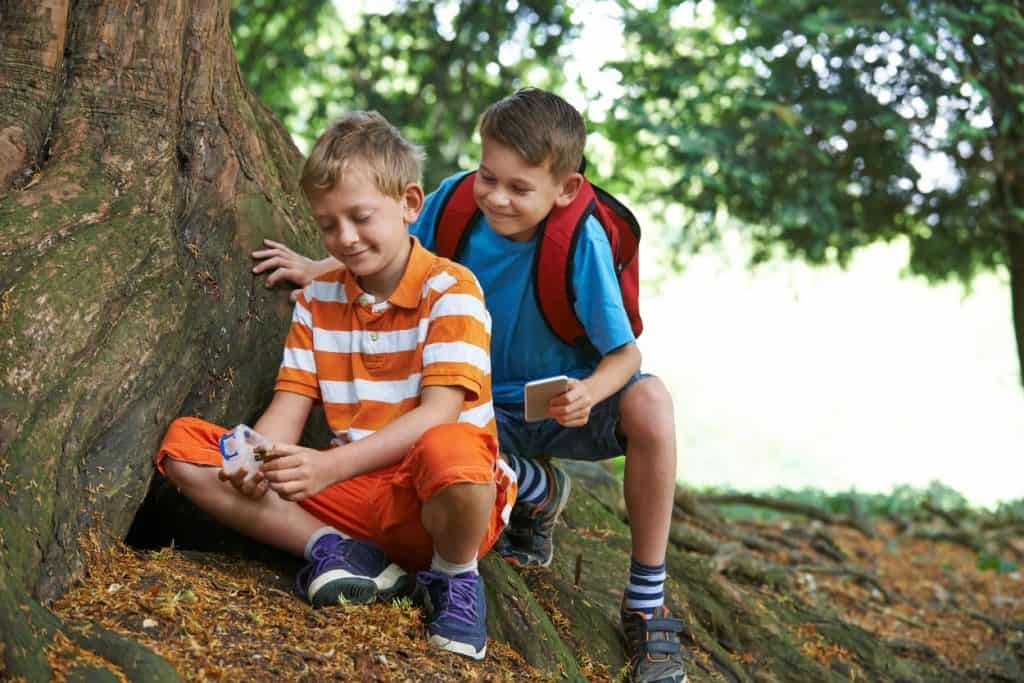 Outdoor adventures with kids - geocaching