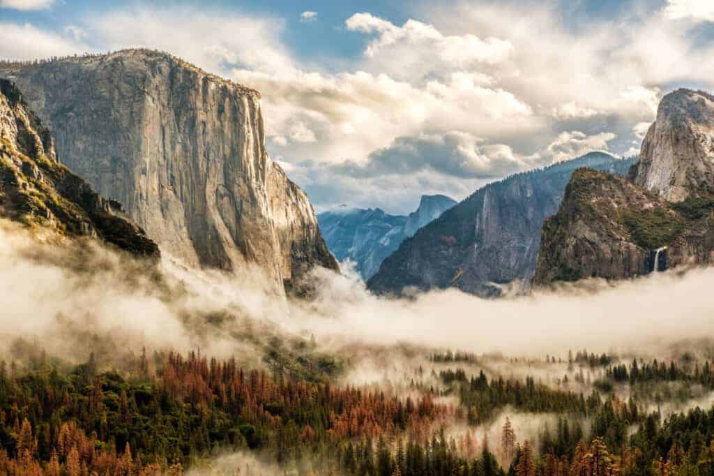 Cloudy morning in Yosemite National Park