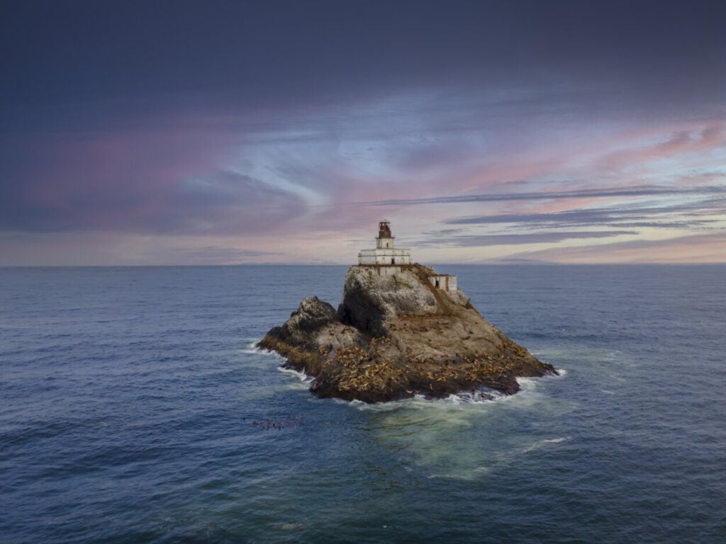 Oregon lighthouses - Tillamook Rock Light