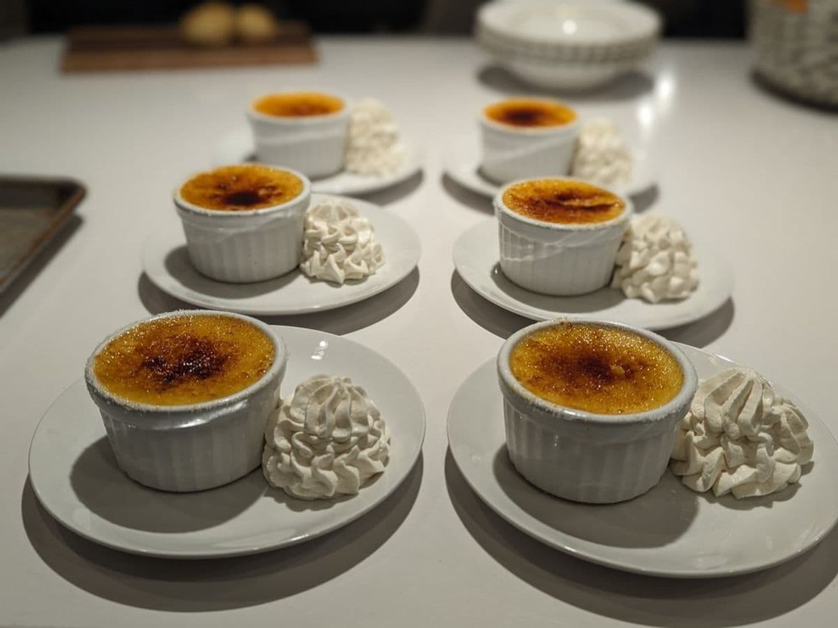 Six dishes of creme brûlée