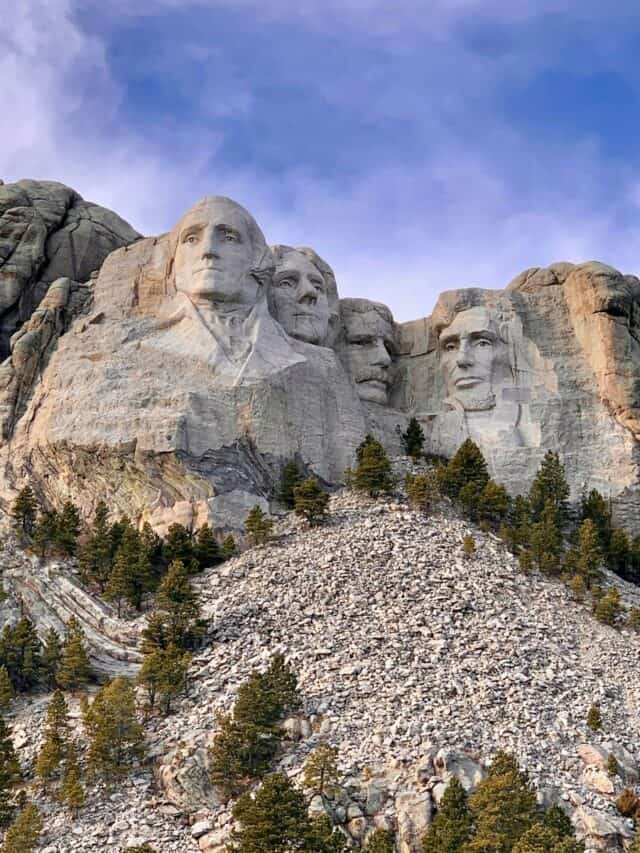 Mount Rushmore during daytime