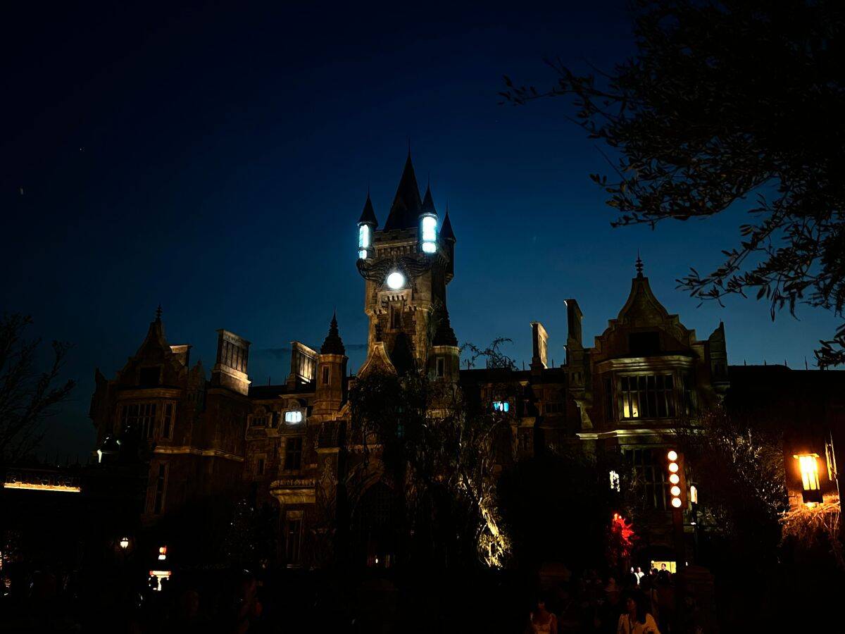 Frankenstein Manor is one of the primary landmarks in Dark Universe at Epic Universe